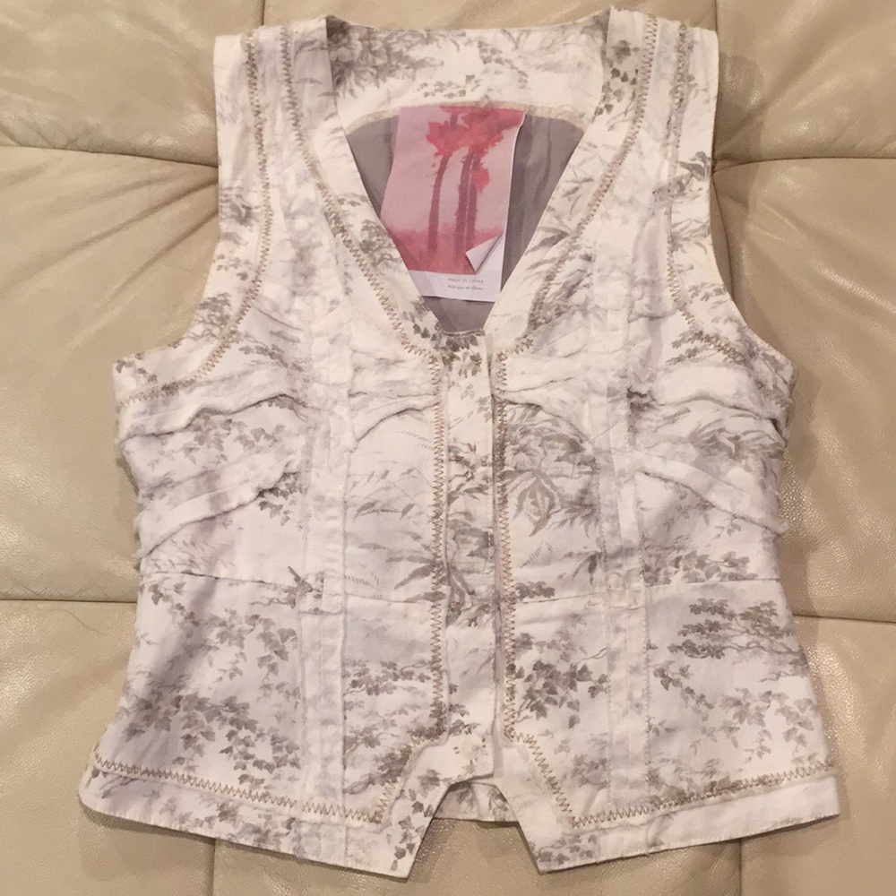 NWOT Anthropologie white/grey floral denim vest